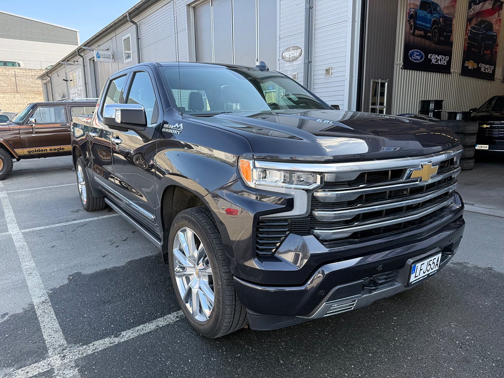 Chevrolet Silverado 1500 Crew Cab 6.2 V8 High Country