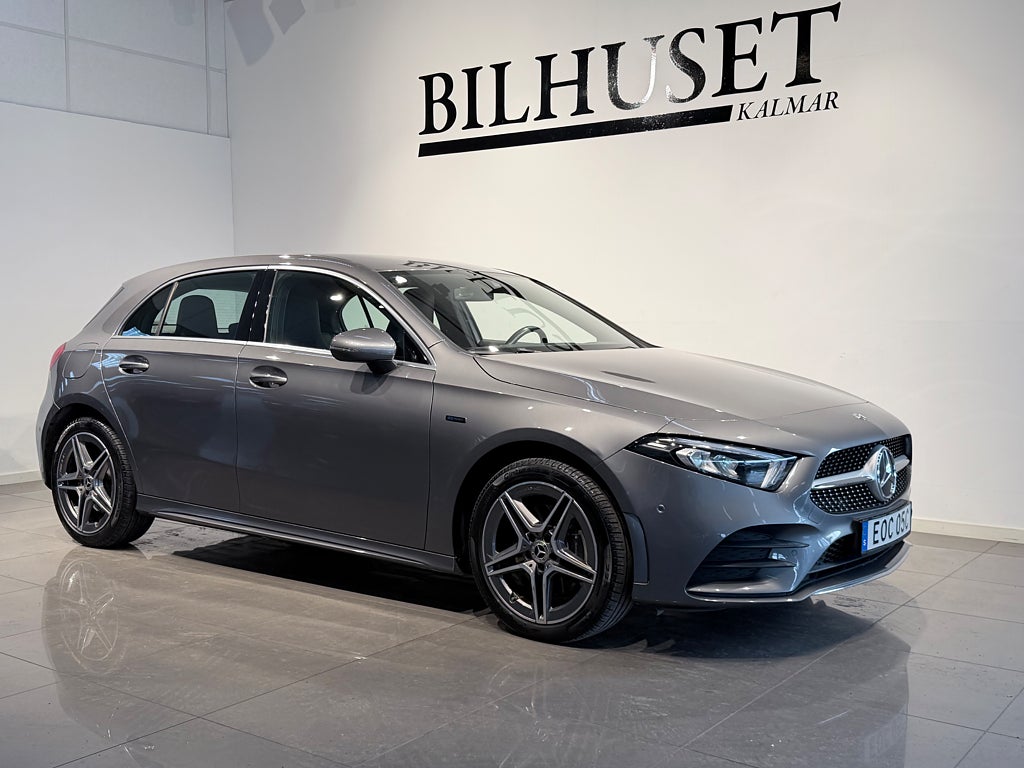 Mercedes-Benz A 250 e AMG Sport | Widescreen | Backkamera | Sensorer 