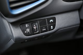 Halvkombi Hyundai IONIQ 11 av 22