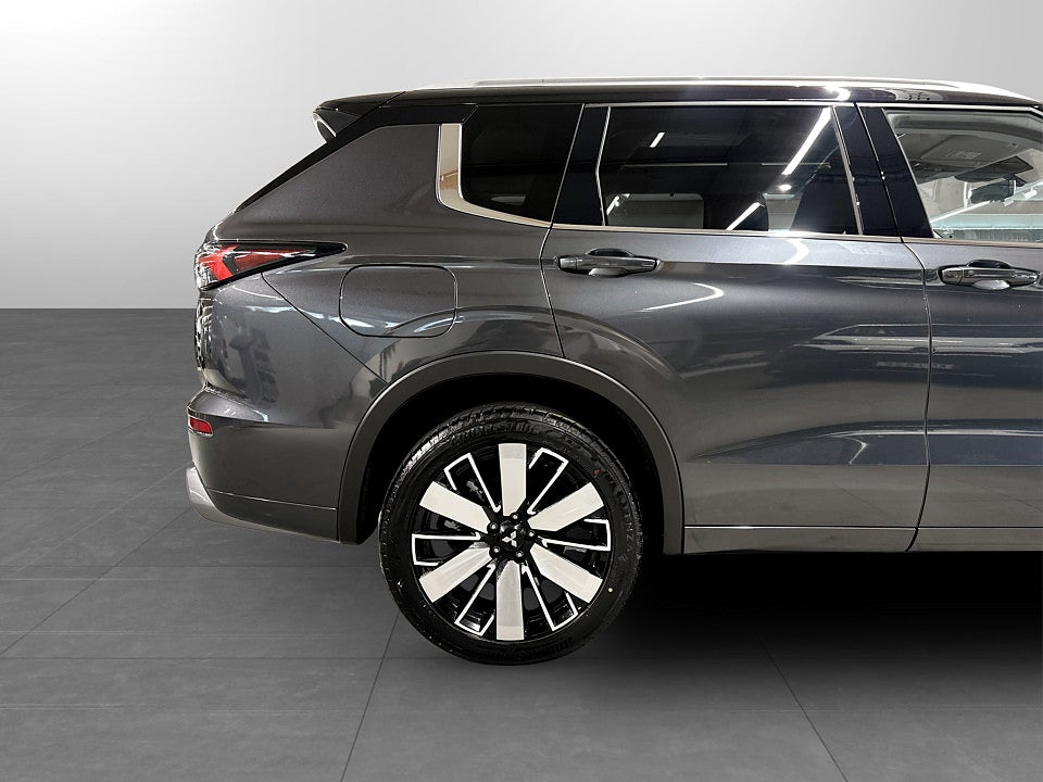 Bild på Mitsubishi Outlander Instyle PHEV 306hk Aut 4WD B-KAMERA DRAG