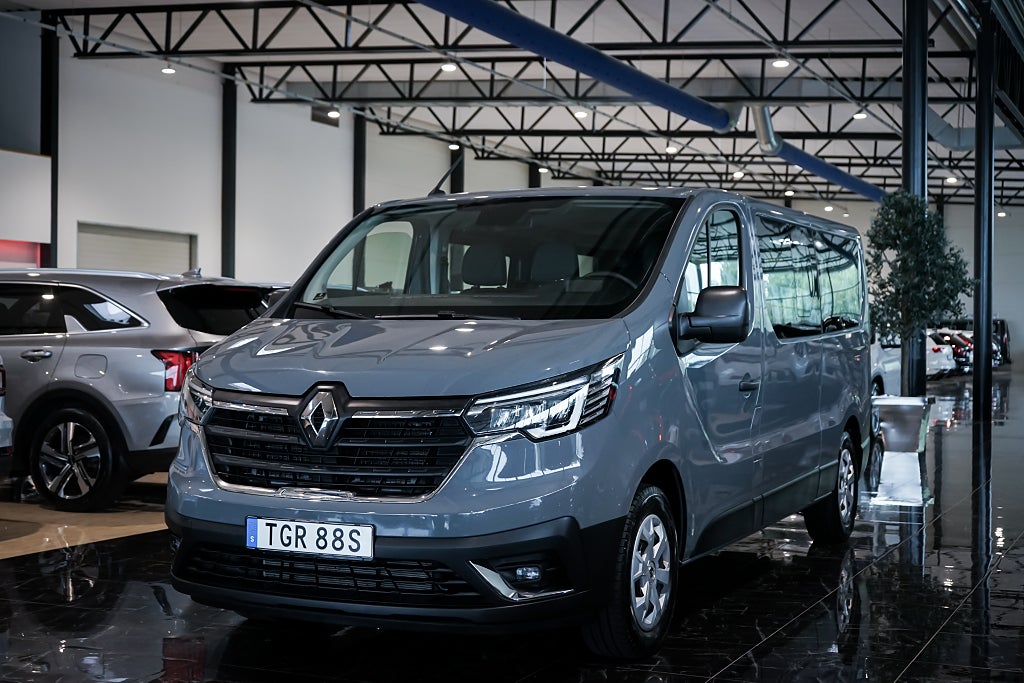 Renault Trafic Passenger L2 2.0 Blue dCi 150 | 9-sits | Manuell | LED 