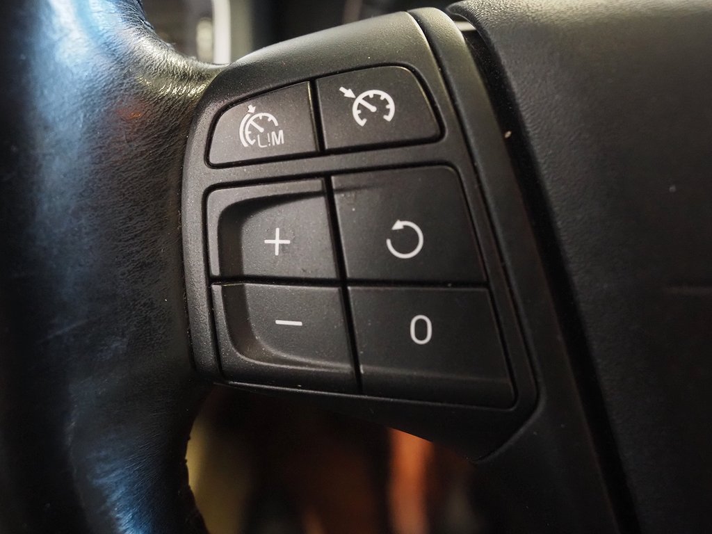 Volvo S60 T3 Kinetic 150hk | Låga mil | 2012