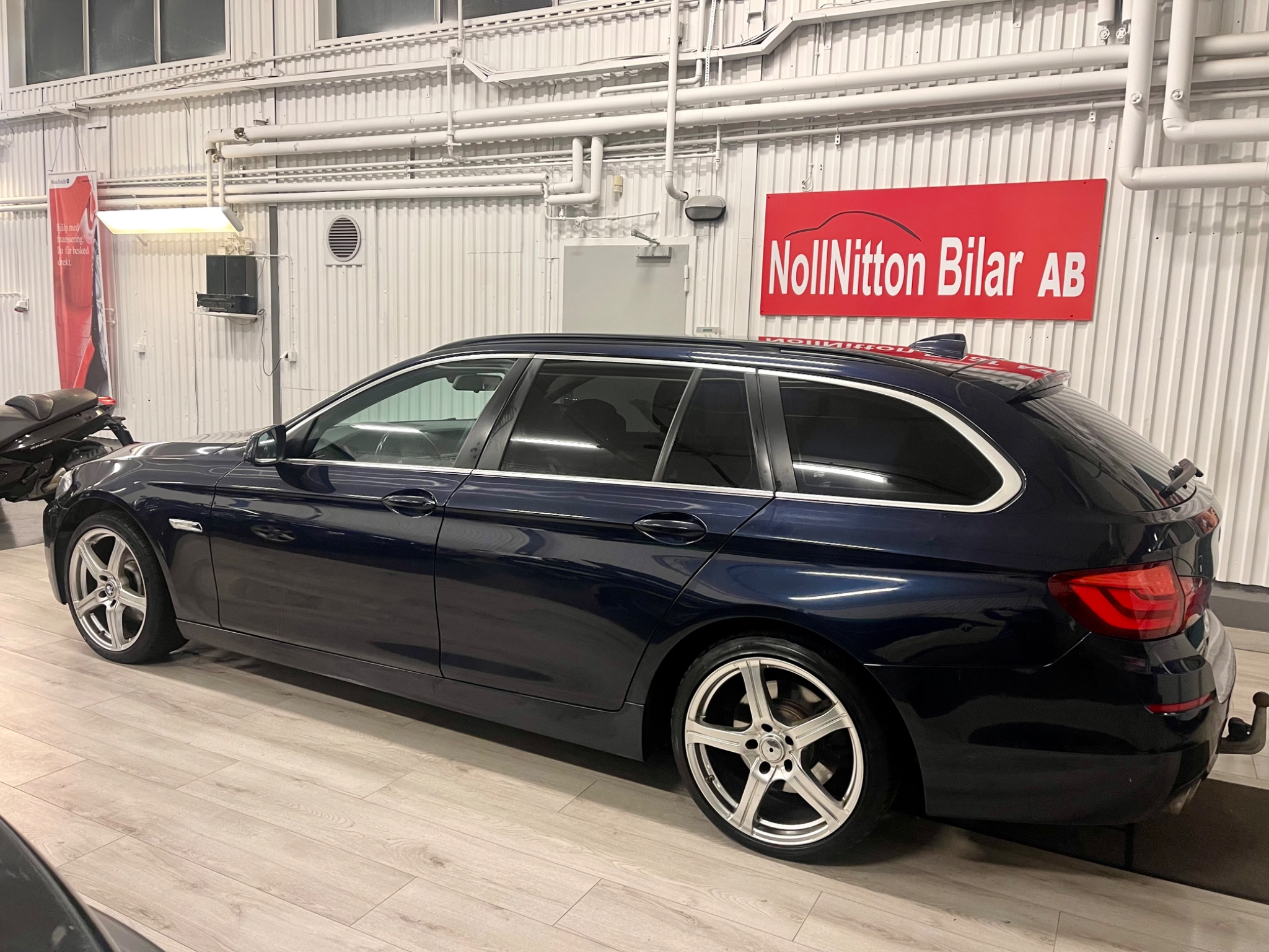 BMW 520 d Touring Steptronic Euro 5 2011, bild 3/37