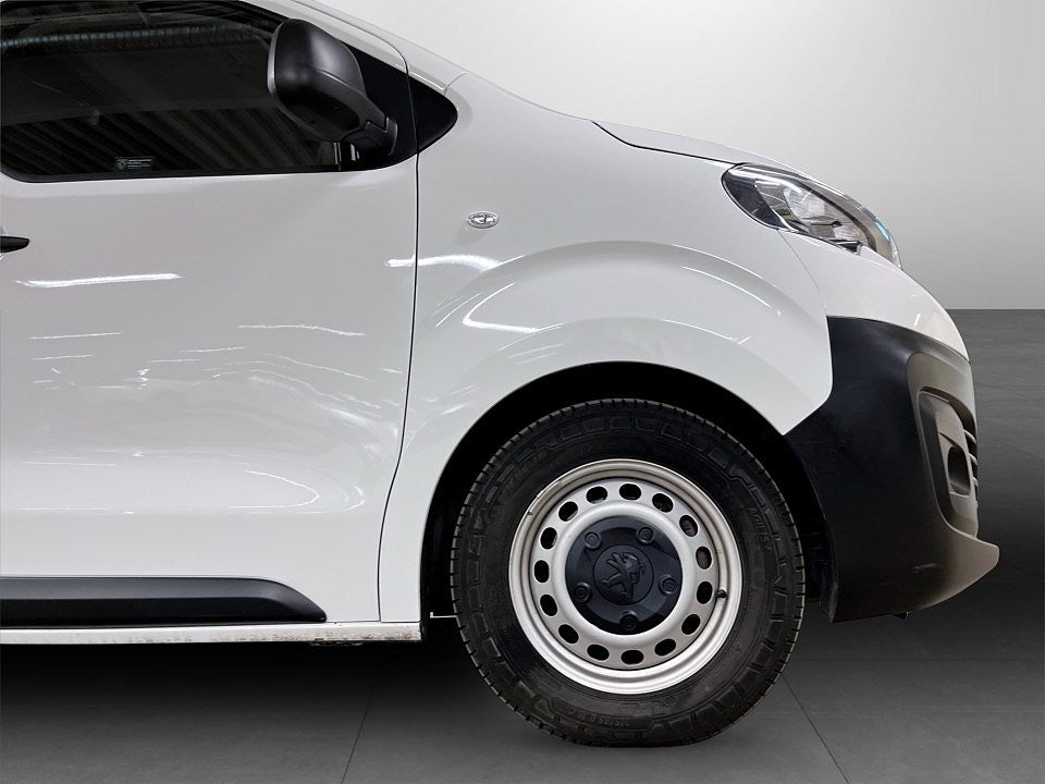 Bild på Peugeot e-Expert PRO 75kWh 136hk Aut L3 - CARPLAY, NAV