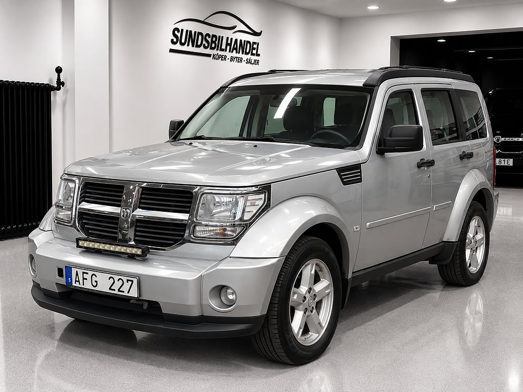 Dodge Nitro 2.8 CRD AWD 177hk Drag Nybesiktad 1,95% KampanjRänta 