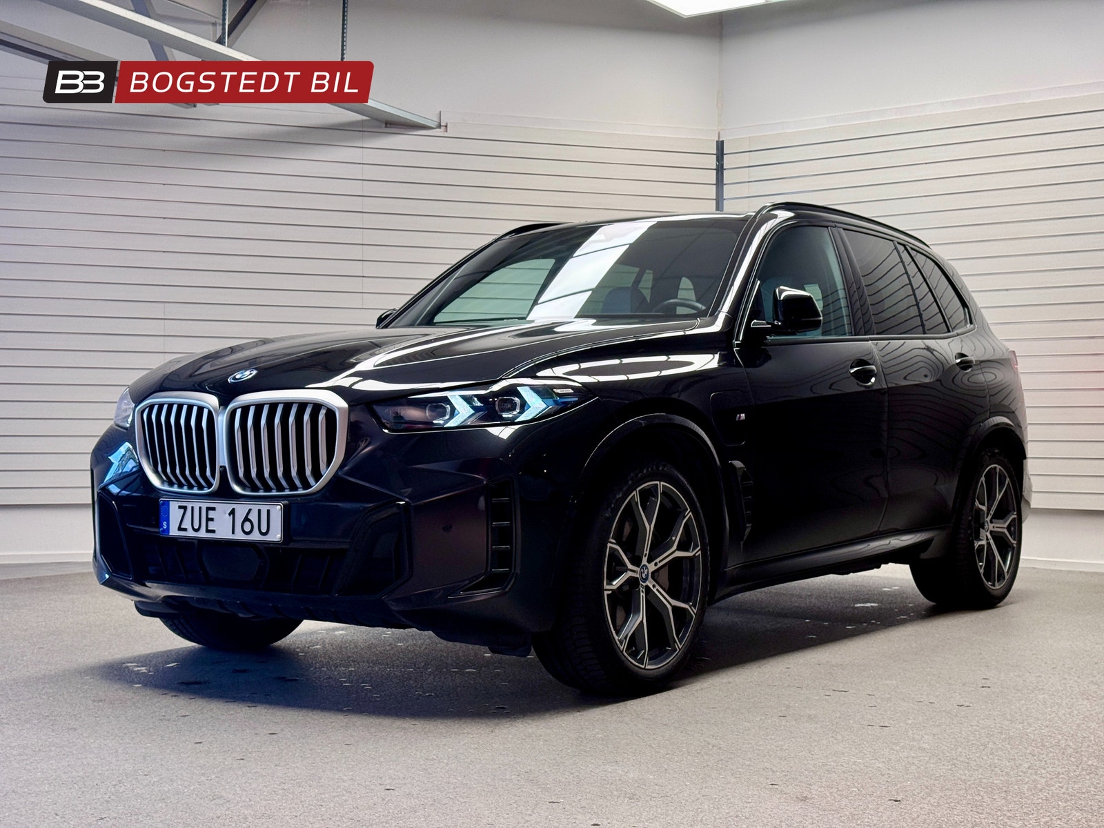 BMW X5 xDrive 50e 490hk Business Edt M Sport|Drag|Innovation 2025 - miniatyr 3