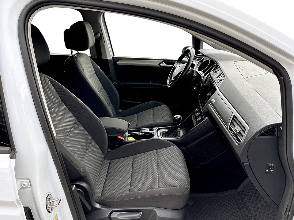 Bild på Volkswagen Touran Base 1.5 TSI ACT 150hk Aut 7-SITS B-KAMERA 