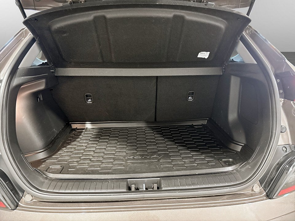 Bild på Hyundai Kona Essential 39.2kWh 136hk Aut - B-KAMERA, RATTVÄRME