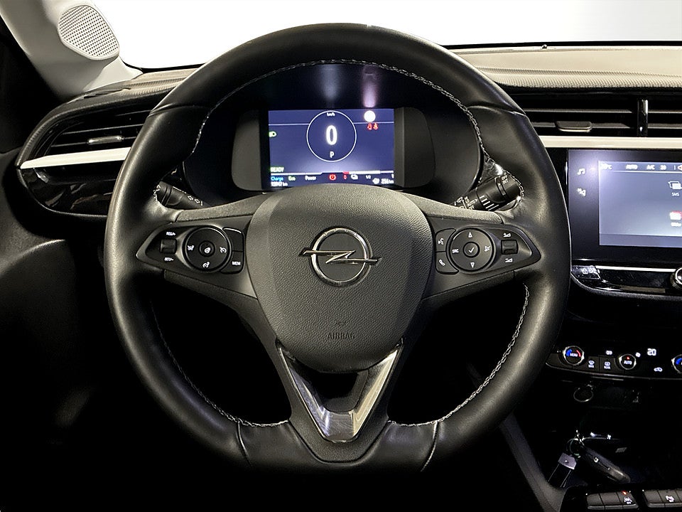 Bild på Opel Corsa-e Design & Tech 50 kWh 136hk Aut B-Kamera Carplay