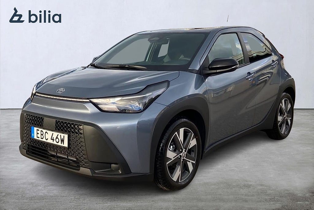 Toyota Aygo X 1,5 HYBRID X PLAY Appstyd Värmare
