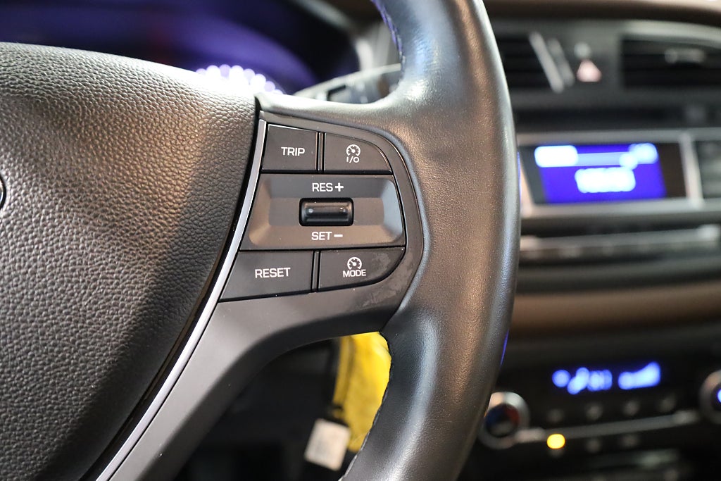 Hyundai i20 1,4 101hk Premium PDC Blåtand USB Rattvärme 2016