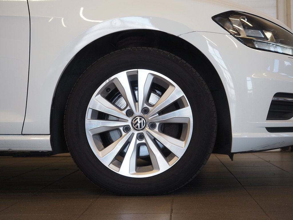 Volkswagen Golf Sportscombi 1.0 TSI 110hk PDC Farthållare 2018