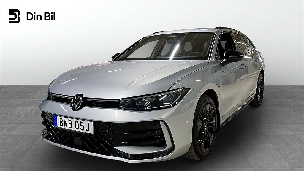 Volkswagen Passat R-LINE 1.5 TSI eHYBRID Drag/Värmare/Pannorama