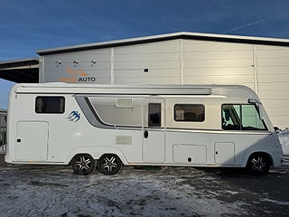 Husbil-integrerad Knaus Sun i 900 LX 177HK AUT Queensbed & exklusivt badrum! 1 av 28