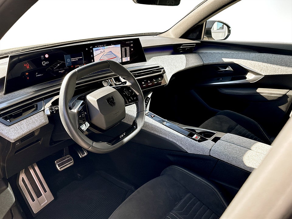 Bild på Peugeot 5008 GT Hybrid 145hk Aut 7-SITS B-KAMERA CARPLAY