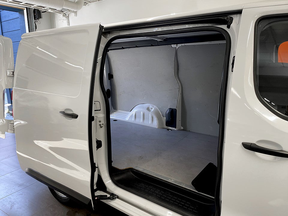 Bild på Opel Vivaro Business 2.0 BHDi 145hk Aut L3 DRAG B-KAMERA WEBASTO
