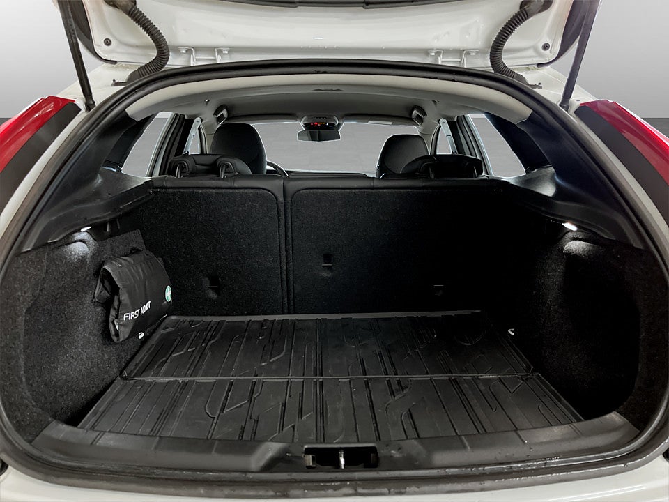 Bild på Volvo V40 Cross Country Momentum D2 115hk - B-KAMERA, VOC & NAVI