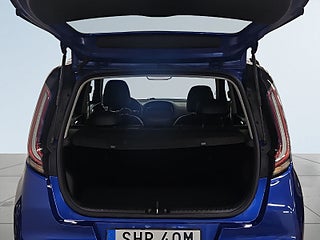 Kia Soul e- 64 kWh S&V-hjul/Kamera/Carplay/Keyless/H/K/Rattvärme – bild 12