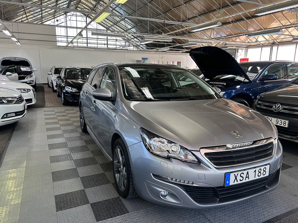Peugeot 308 SW 1.2 PureTech Active Stylepaket Panoramatak