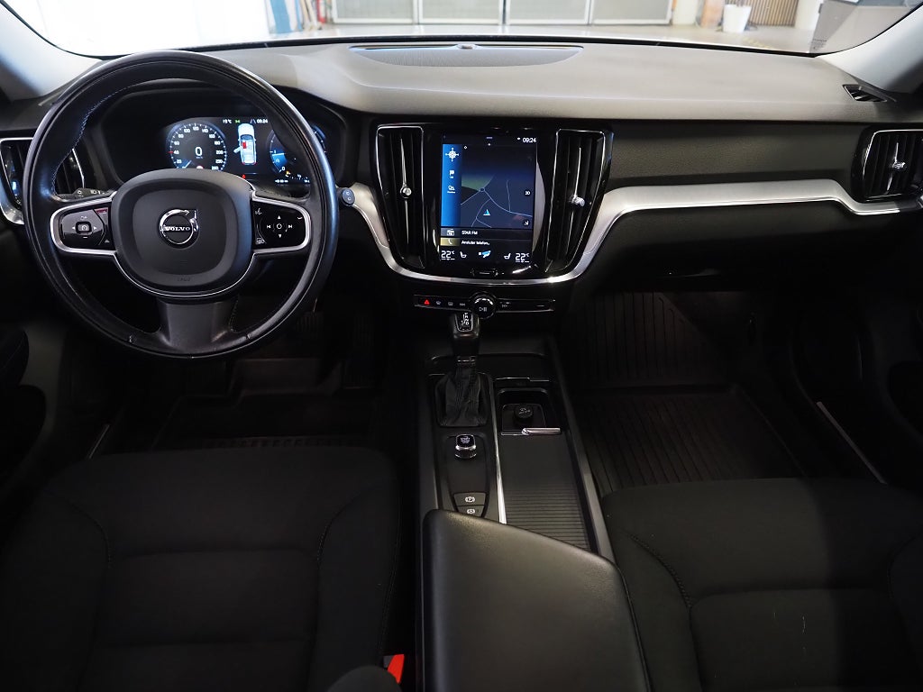 Volvo V60 D3 Geartronic Momentum | Drag | B-Kamera | D-Värmare | 2019