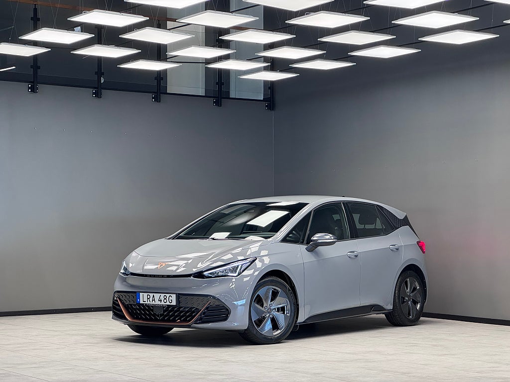 Cupra Born 58 / Carplay / Värmare / Parkeringssensorer 