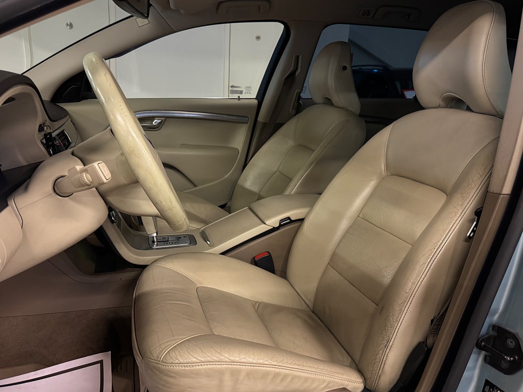 VOLVO V70 T6 286 ch 4x4 AWD GEARTRONIC SUMMUM BVA - ATTELAGE - CUIR - 233000 km