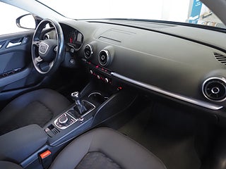 Halvkombi Audi A3 11 av 21