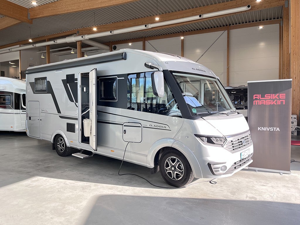Adria Sonic Supreme 700 DL / ALDE / Hydraulben / Solcell / Automat / L