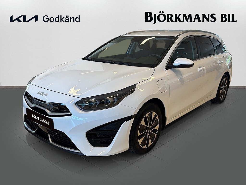 Kia Ceed SW PLUG-IN HYBRID ACTION * KIA GODKÄND * Dragkrok
