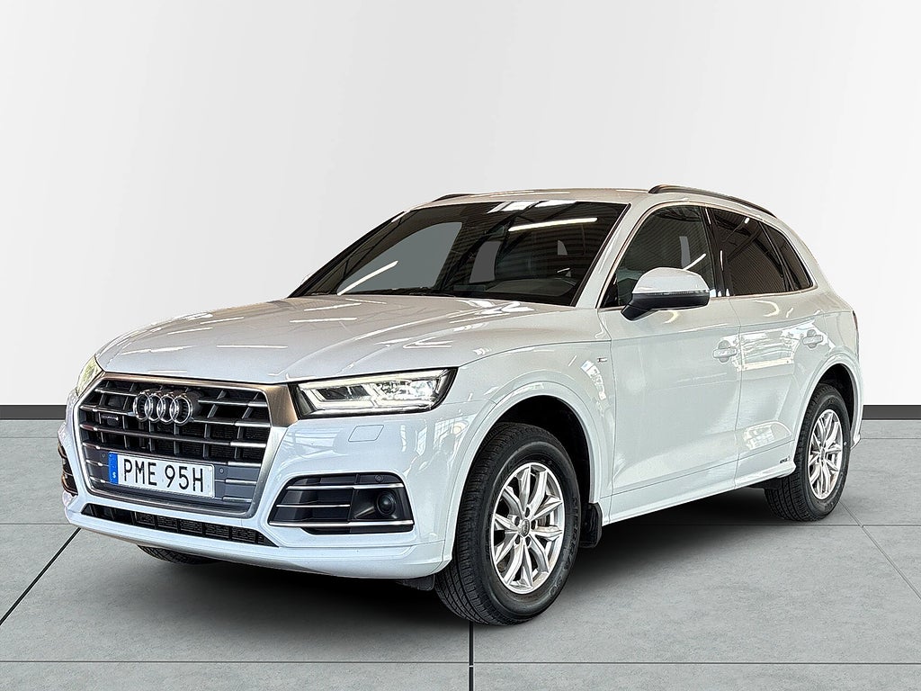 Audi Q5 40 TDI quattro Comfort S Line S&V-däck/Drag/Dvärm
