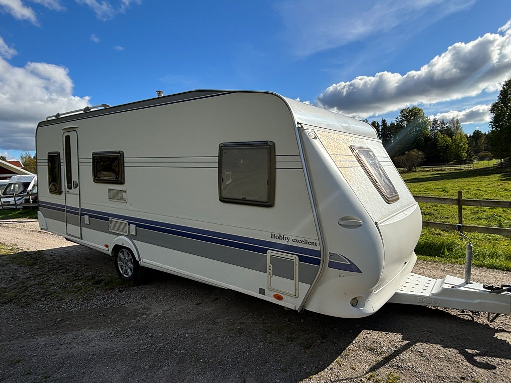 Hobby 560 Kmfe Barnkammare / Cykelställ / Ugn / välskött