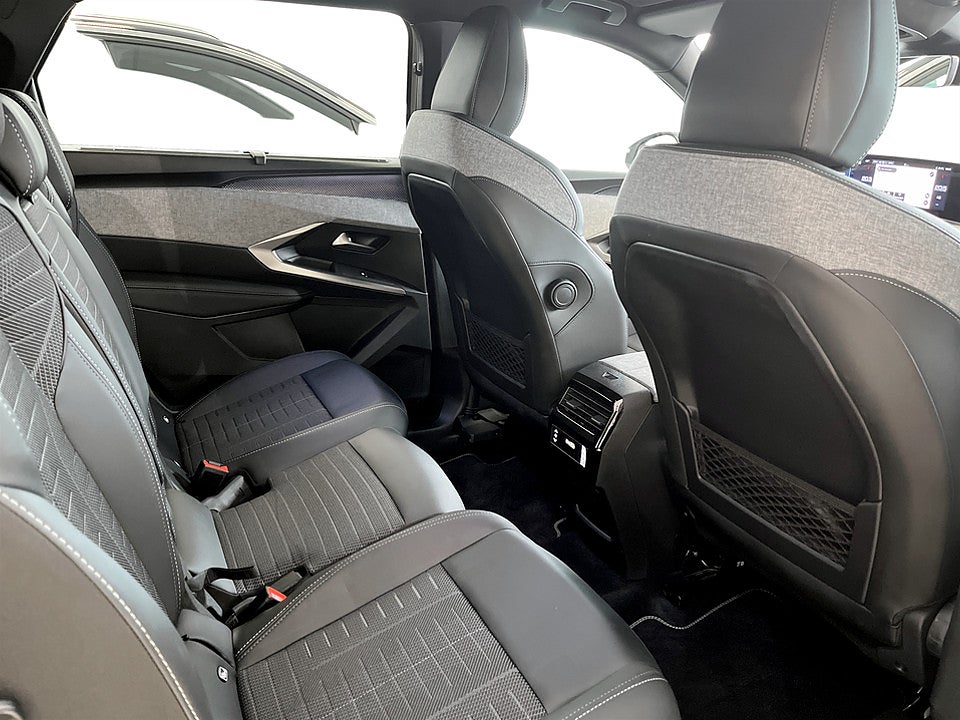 Bild på Peugeot 5008 GT Hybrid 145hk Aut 7-SITS B-KAMERA CARPLAY