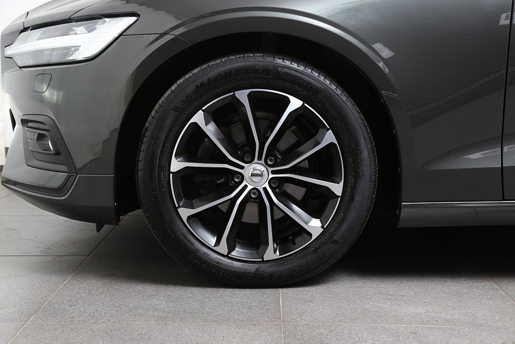 Volvo V60 B4 197hk Diesel Momentum Aut Kamera VOC Leasbar 2022