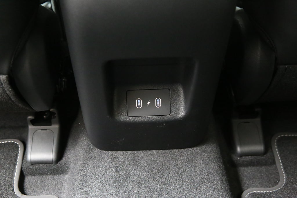 Hyundai Tucson Fullhybrid 4WD Essential Kamera Navi  *Superkampanj