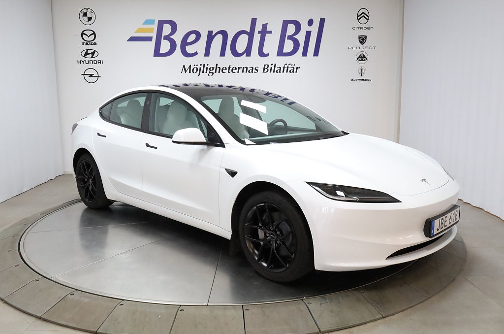 Tesla Model 3 Long Range RWD Premium