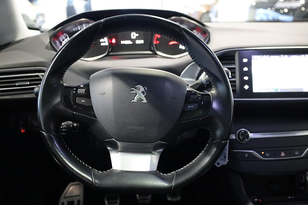 Peugeot 308 SW 1.2 Active Navi Drag Kamera M-värme 2016