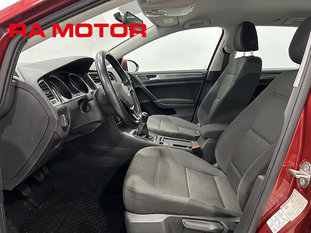 Volkswagen Golf SC 1.6 TDI 116hk | D-värm | Drag | Backkamera | 2017