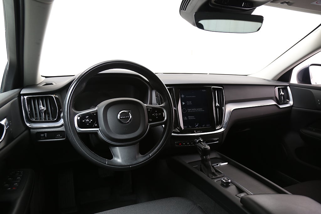 Volvo V60 D3 150hk Momentum Edition Aut Navi VOC Drag 2019