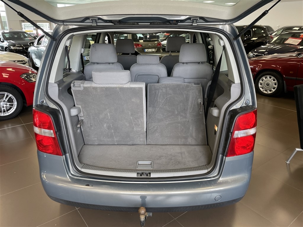 Volkswagen Touran 2005, photo 5/33