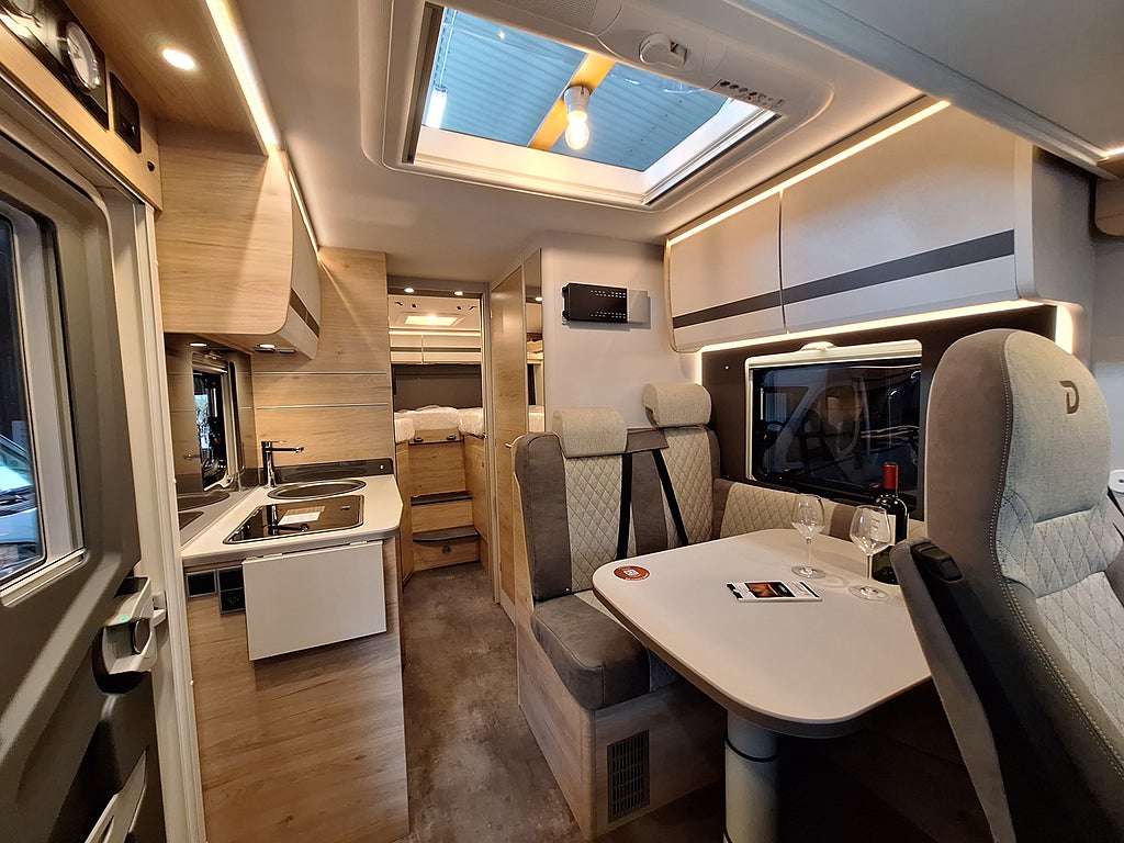 Dethleffs Globebus I6 Active Långbädd, Automat, Solcell, Vinter Komfort Pa