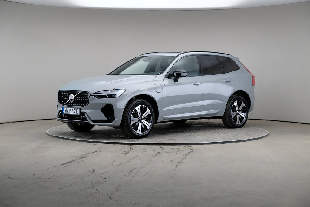 Volvo XC60 Rechage T6 350hk AWD Plus Dark Pano Drag