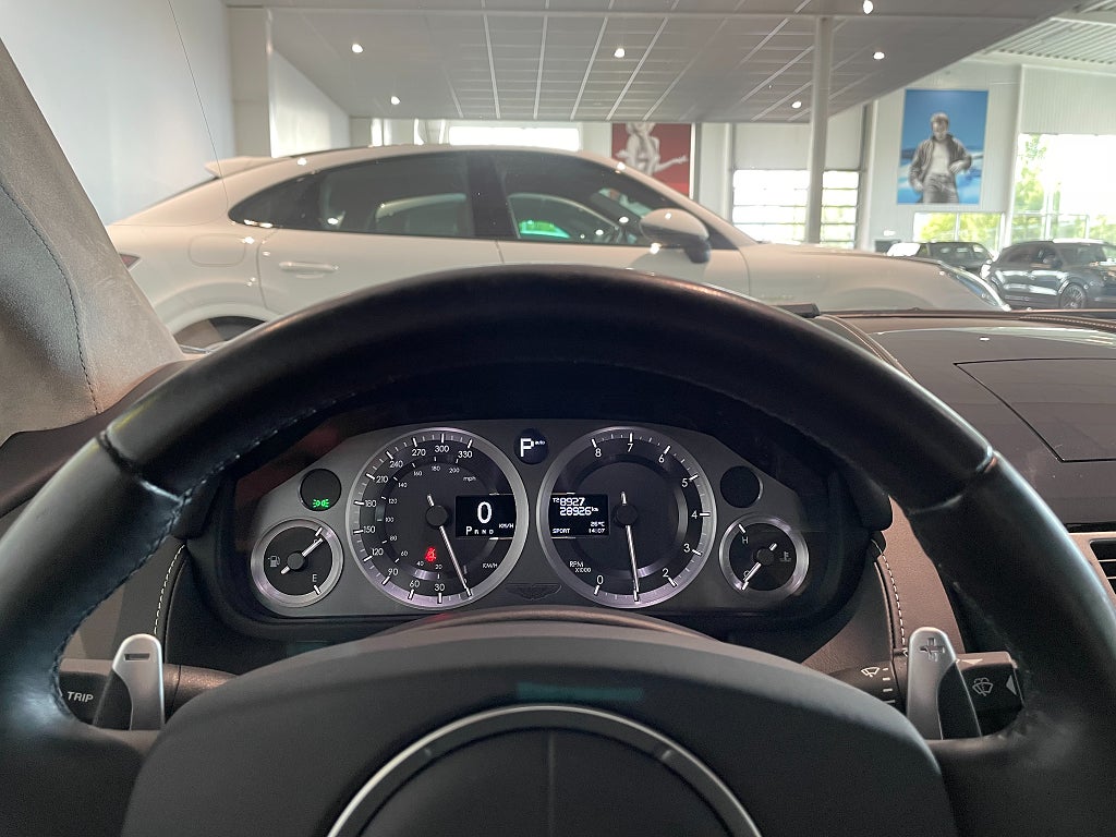 Aston Martin DB9 2014 - miniatyr 12