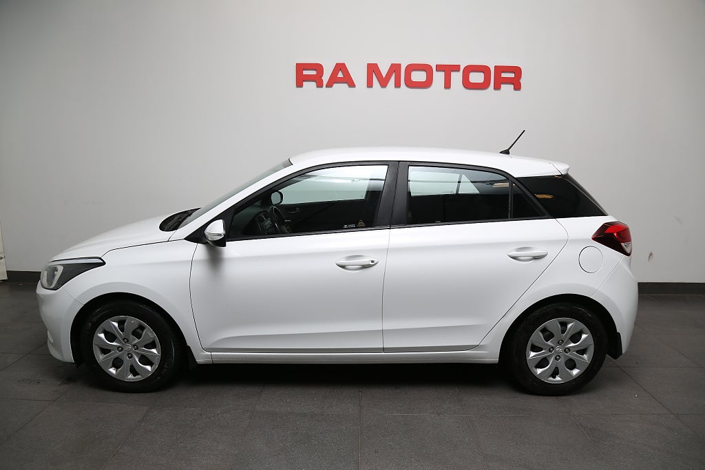 Hyundai i20 1,2 84hk Comfort 5D Rattvärmare | Bluetooth | 2018