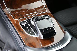 SUV Mercedes-Benz GLC 22 av 25