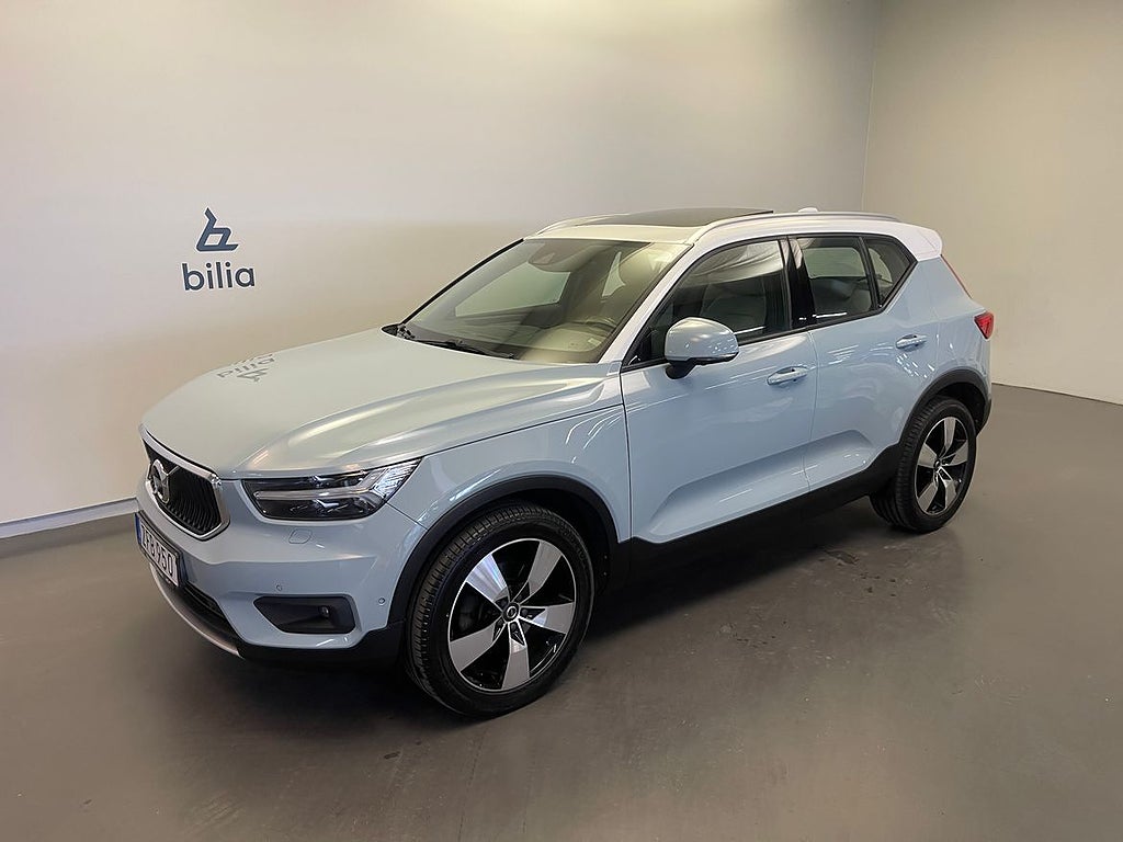 Volvo XC40 D4 AWD Momentum / Läder / Panoramaglas tak / N...