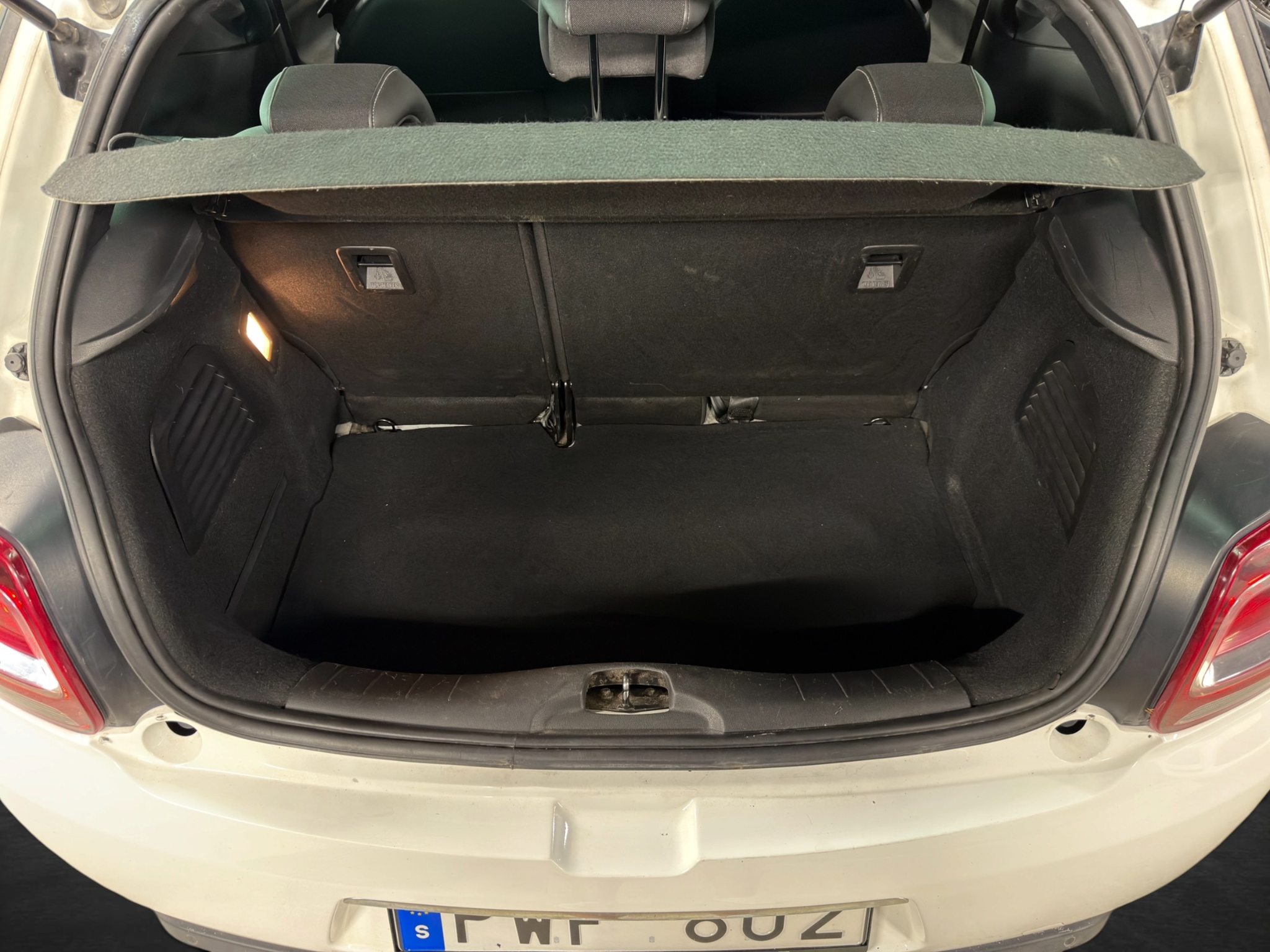 Citroen DS3 1.6 e-HDi 2013, bild 5/45