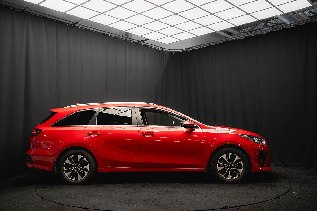 Kia Ceed SW Plug-in KAMERA ADAPTIV-FART RATTVÄRME MOMS