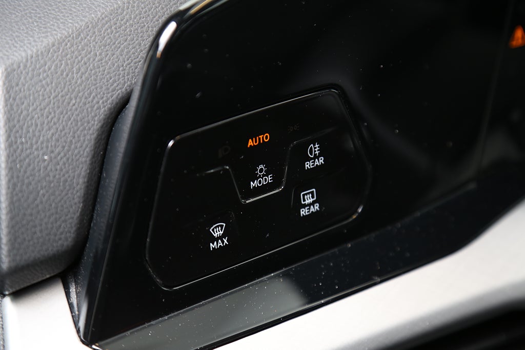 Volkswagen Golf 1,5 eTSI 131hk Aut Sportscombi 2022