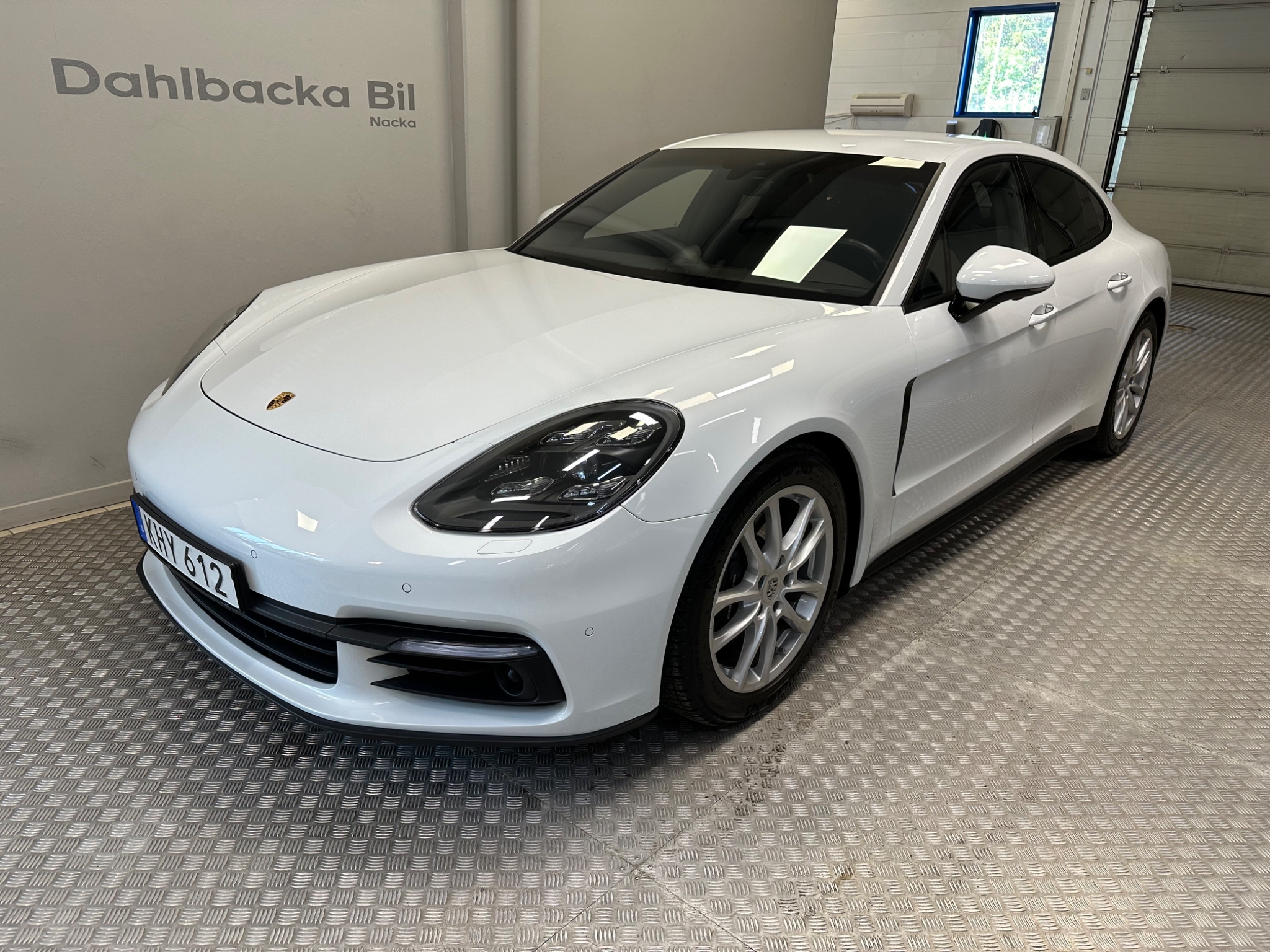 Porsche Panamera 4 PDK / Se Spec 2017, kuva 2/42