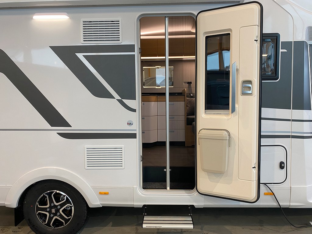 Adria Coral 670 DL Plus  3500 kg / Face to Face / Aut 140hk - Adria